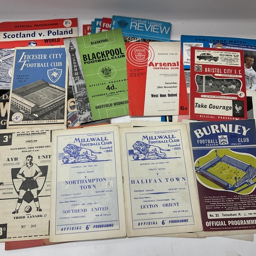 1798 - A collection of various football programmes and ephemera.