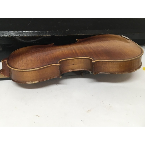 2090 - A full size Violin in a fitted case with bow stamped mark Stainor attributed to Jacobus Stainor circ... 