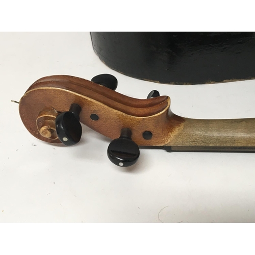 2090 - A full size Violin in a fitted case with bow stamped mark Stainor attributed to Jacobus Stainor circ... 