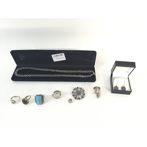 750 - Collection of various items of jewellery including silver chain - 9ct gold and amethyst earrings etc... 