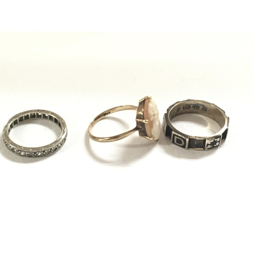 769 - 3 x 9ct gold rings. Total weight 6.6g