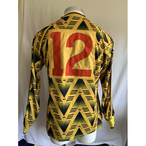 1005 - 1992-93 Rare Arsenal Away Match Worn Football Shirt: Yellow patterned long sleeve with the famous de... 