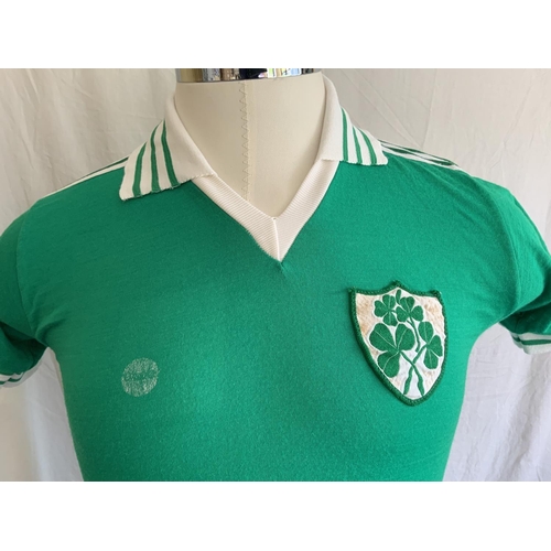 1008 - 1977 Republic Of Ireland Match Worn Football Shirt + Kit: Shirt shorts and socks. Green short sleeve... 