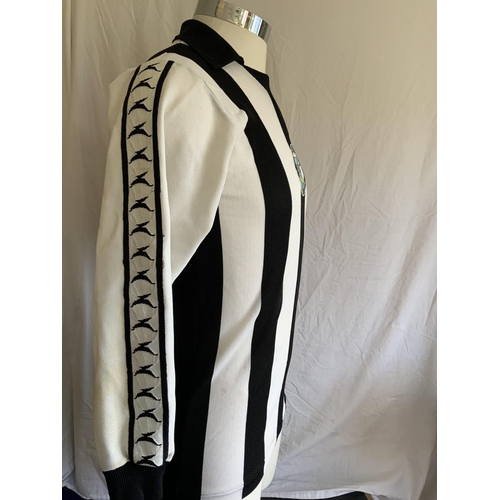 1010 - 1978-79 Newcastle United Match Worn Football Shirt: Black and white striped Bukta long sleeve with n... 