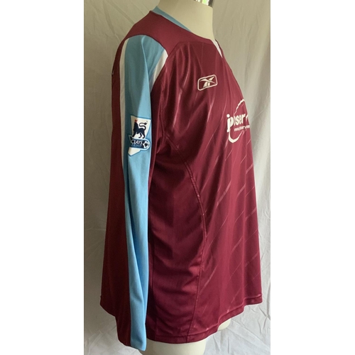 1011 - Gabbidon West Ham 2005 - 2006 Match Worn Football Shirt: Long sleeve home shirt from the season the ... 