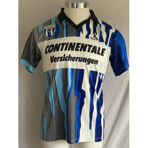 1015 - Wettingen (Switzerland) 92 - 93 Football Shirt: Made by Blackby in size 4. Short sleeve with Contine... 