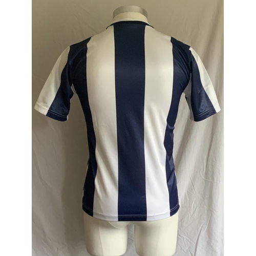 1016 - West Brom 90 - 91 Football Shirt: Excellent condition 34/36 home shirt. Short sleeve made by Scoreli... 