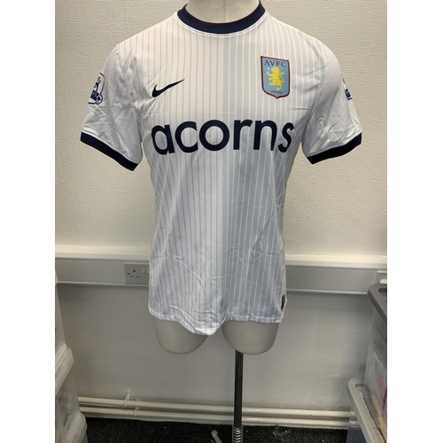 1025 - Aston Villa 2009 - 2010 Match Worn Football Shirt: Away short sleeve number 8 with Premier League ba... 