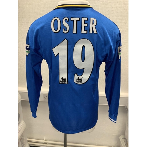 1070 - Everton 1997 - 1999 Match Worn Squad Signed Football Shirt: Home long sleeve number 19 with Premier ... 