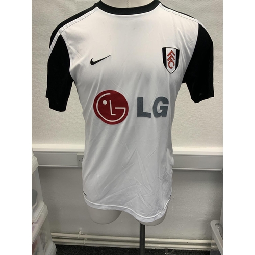 1075 - Fulham 2009 - 2010 Match Worn Football Shirt: Short sleeve number 8 with Premier League badging to a... 