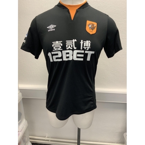 1082 - Hull City 2014 - 2015 Match Worn Football Shirt: Away short sleeve number 14 with Premier League bad... 