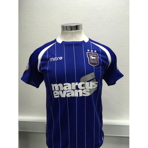 1084 - Ipswich Town 2011 - 2012 Match Worn Football Shirt: Home short sleeve number 6 with Football League ... 