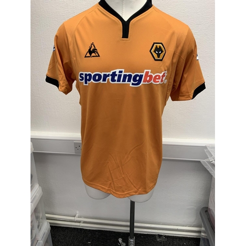 1174 - Wolves 2009 - 2010 Match Worn Football Shirt: Home short sleeve number 20 with Premier League badgin... 