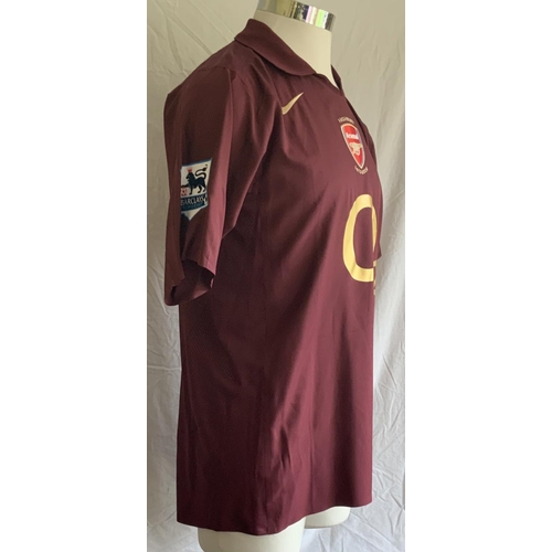 1180A - Hleb Arsenal 2005 - 2006 Redcurrant Match Worn Football Shirt: Worn in the last season at Highbury. ... 