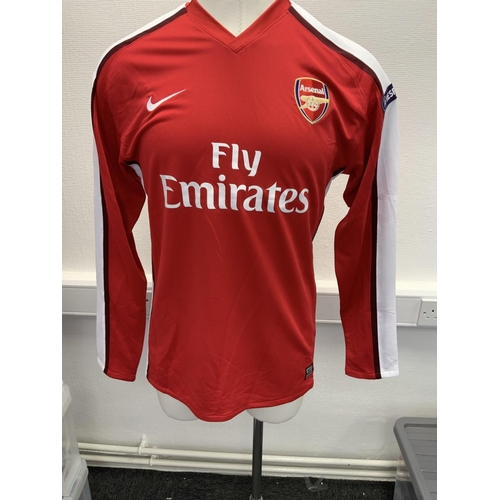 1181 - Arsenal 2009 - 2010 Match Issued Football Shirt: Home long sleeve number 18 with Champions League ba... 