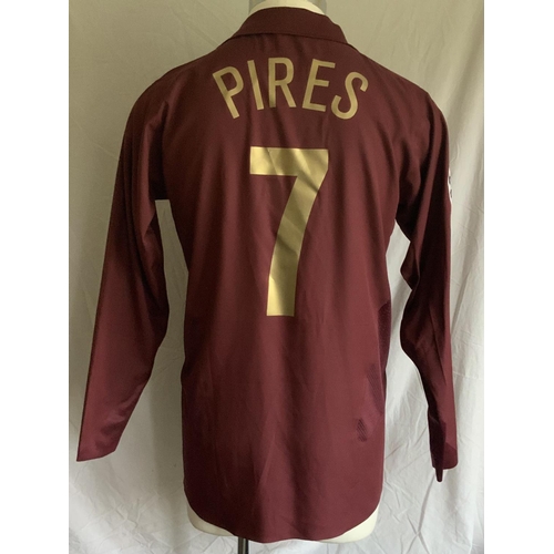 1182A - Pires Arsenal 2005 - 2006 Redcurrant Match Issued Football Shirt: Worn in the last season at Highbur... 