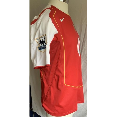 1186A - Gilberto Arsenal 2004 - 2005 Match Worn Football Shirt: Short sleeve red home Nike shirt with Champi... 