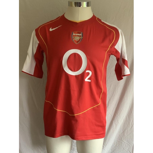 1186A - Gilberto Arsenal 2004 - 2005 Match Worn Football Shirt: Short sleeve red home Nike shirt with Champi... 