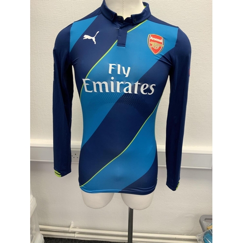 1199 - Arsenal 2014 - 2015 Match Issued Football Shirt: 3rd kit long sleeve number 3 with Champions League ... 