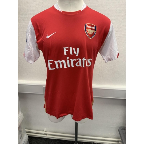 1222 - Arsenal 2006 - 2008 Match Worn Football Shirt: Home short sleeve number 25 with Premier League badgi... 