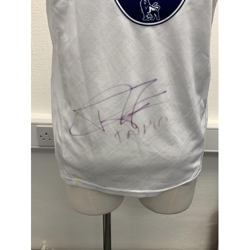 1233 - Tottenham Hotspur 2007 - 2008 Signed Match Worn Football Shirt: Home short sleeve number 6 with Prem... 