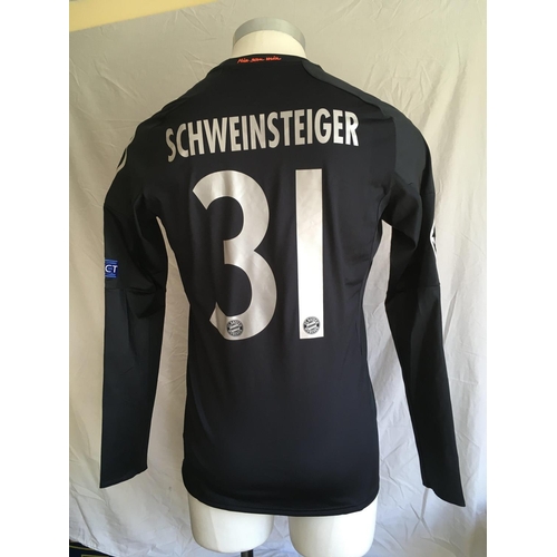 1267 - Bayern Munich 2012 - 2013 Match Worn Football Shirt: Away 3rd long sleeve number 31 with Champions L... 