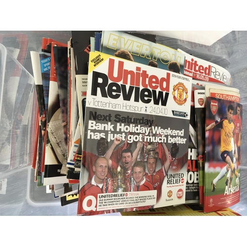 210 - Manchester United Football Programme Box: Includes aways at 65/66 Vorwarts, 67/68 Hibernians Malta, ... 