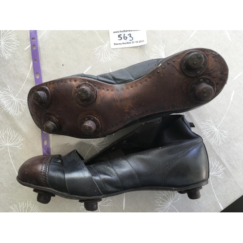 563 - 1950s Football Boots: Worn in the Durham Central League by Cornsey Park Albion player. Excellent con... 