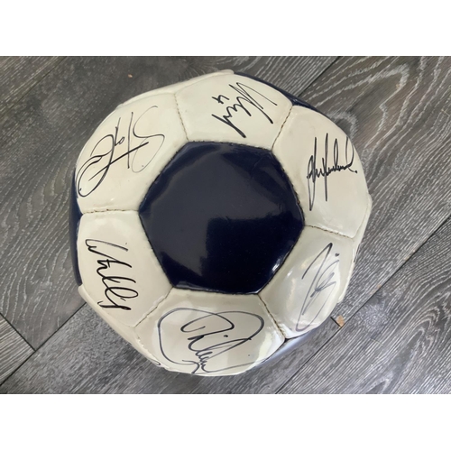 627 - Tottenham 2002-2003 Signed Football: Official Spurs football with many autographs signed clearly in ... 