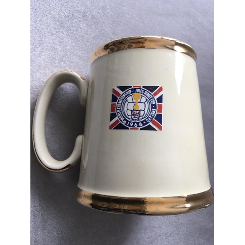 79 - 1966 World Cup Willie Ceramic Large Tankard: High quality original tankard with gold rim still unusu... 