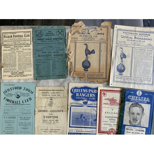 923 - 1940s Football Programmes: From 45/46 to 49/50 in mainly poor condition so a must view. 22 League an... 