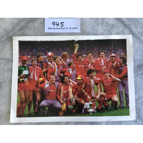 945 - 85/86 Liverpool Double Team Signed Football Photo: Hand signed sometimes lightly in biro by the pict... 