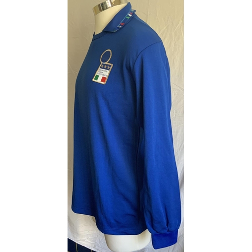 988 - Vialli 1991 Italy Match Worn Football Shirt: Blue long sleeve Diadora shirt with number 9 to rear. W... 