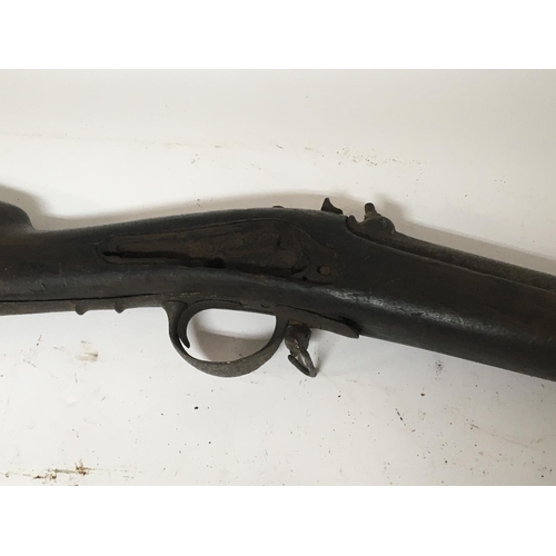 2185 - A 19th century musket rifle no action fitted. Length 137cm