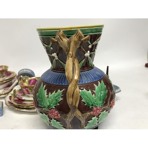 1000 - Wedgwood table set, Royal Albert plates & cups and a Minton jug.