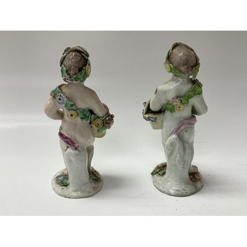 1019 - 2 18thC English porcelain figurines of cherubs, Possibly Bow. 13cm