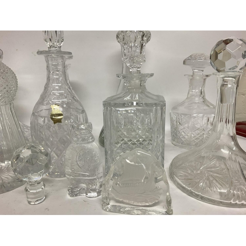 1033 - Collection of glass decanters, including a Edinburgh Crystal decanter