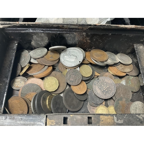 1988 - A box of mixed coinage.