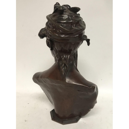 1990 - A Quality bronze bust on a later base by Renzo Colombo