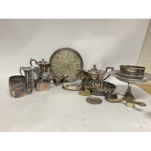 2009 - A collection of silver plates and other ornaments