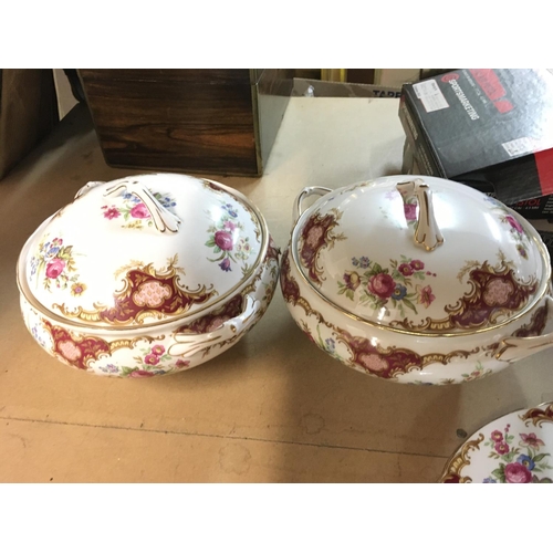 811 - Tuscan China tea set. Windsor pattern. First and second class condition, made in England.