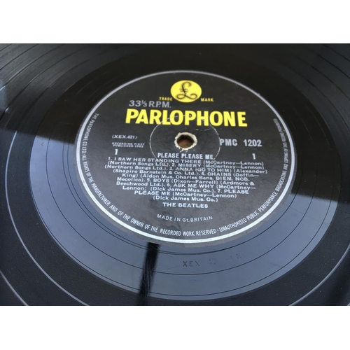 251 - Five early UK pressings of Beatles LPs comprising Please Please Me, With The Beatles, Revolver and o... 