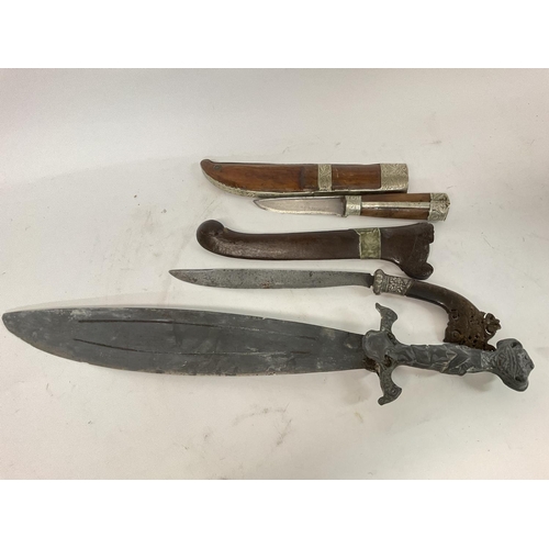 1610 - Three odd knives, one possibly African. One blade is loose from the hilt, all have signs of age wear