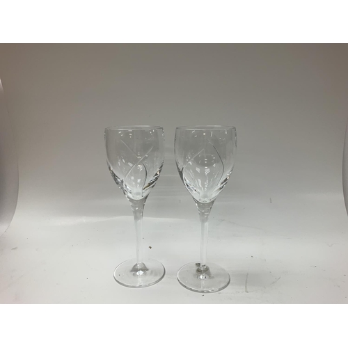 974 - 2 wheffiars style vases 2 Waterford crystal champagne flutes