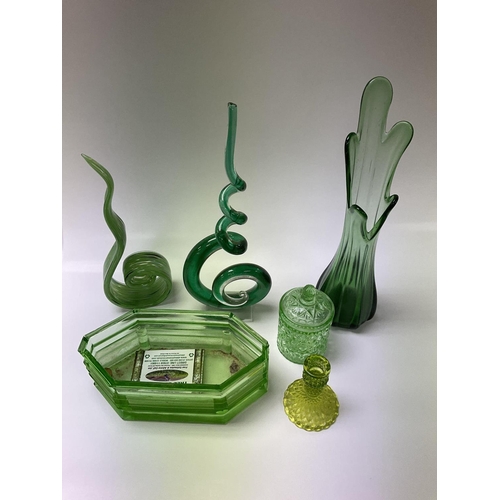 149 - No Reserve - A large collection of mixed green glassware.