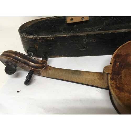 169 - No Reserve - An Antique Violin with internal applied label Preston maker London in a fitted case wit... 