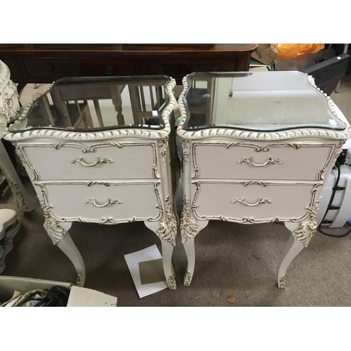 253 - No Reserve - A pair of white and gilt painted bedside cabinets.