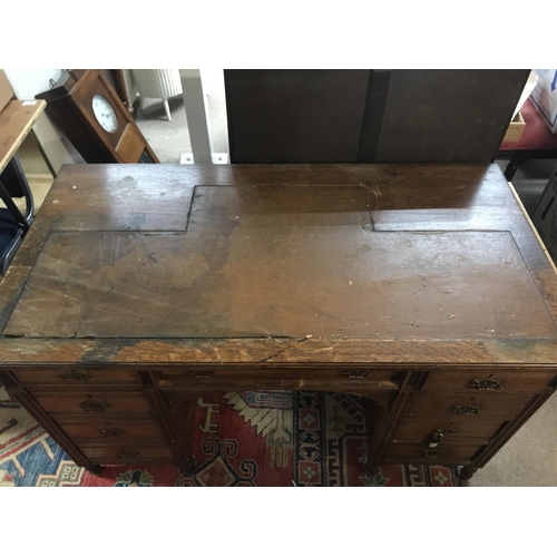 254 - No Reserve - An Edwardian desk