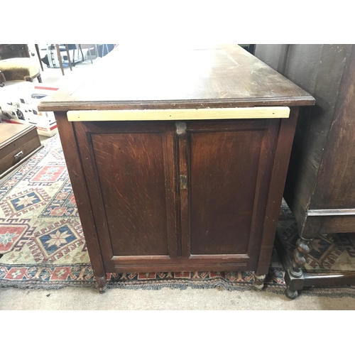 254 - No Reserve - An Edwardian desk