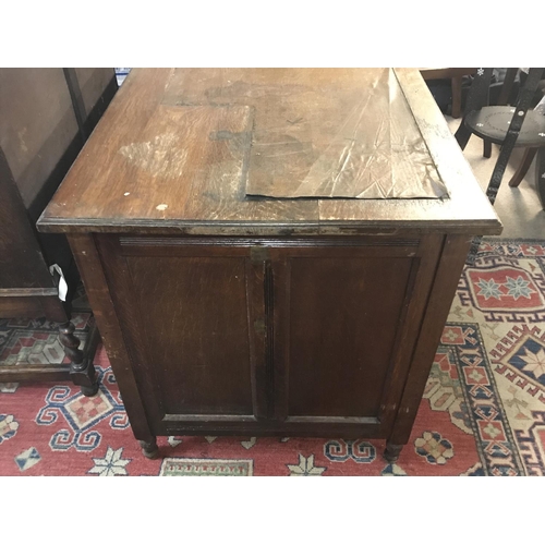 254 - No Reserve - An Edwardian desk